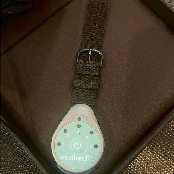 Relief and Anti-Nausea Wearable - Gray and Turquoise Black Band - Picture 2 of 4